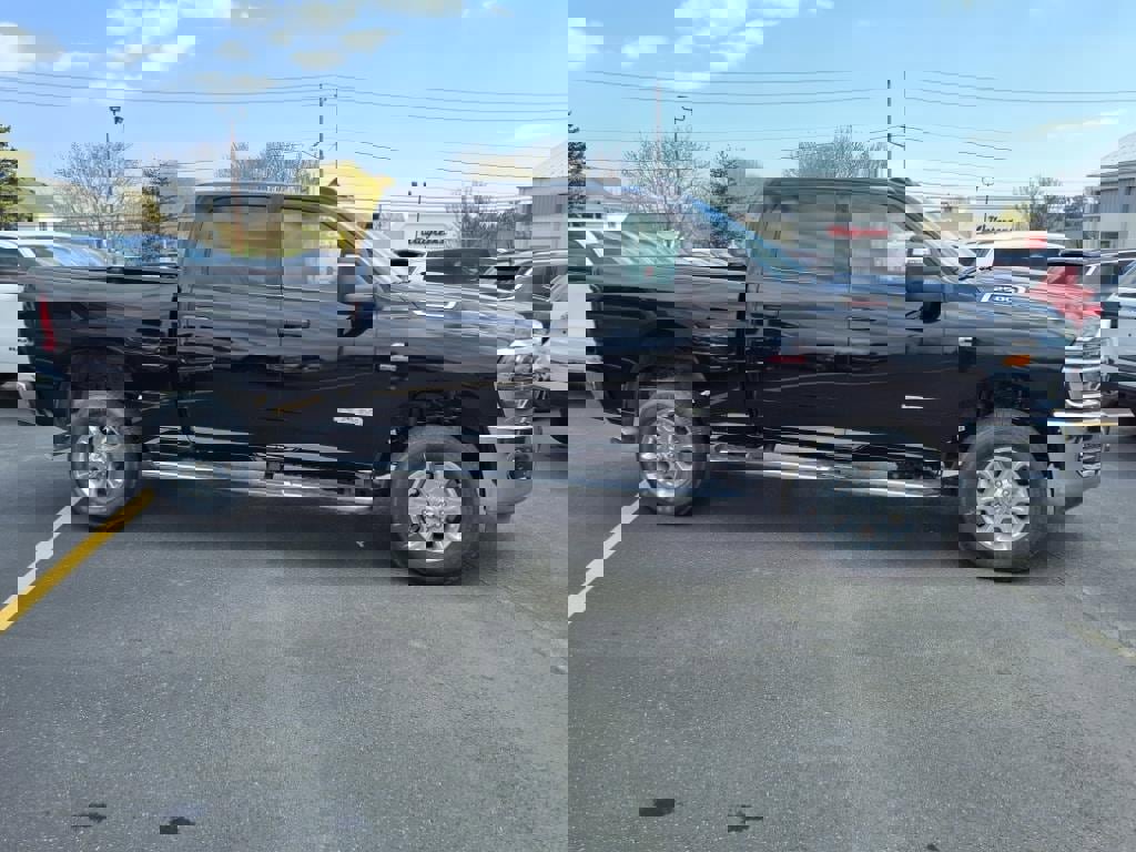New 2025 RAM 2500 Big Horn image 4