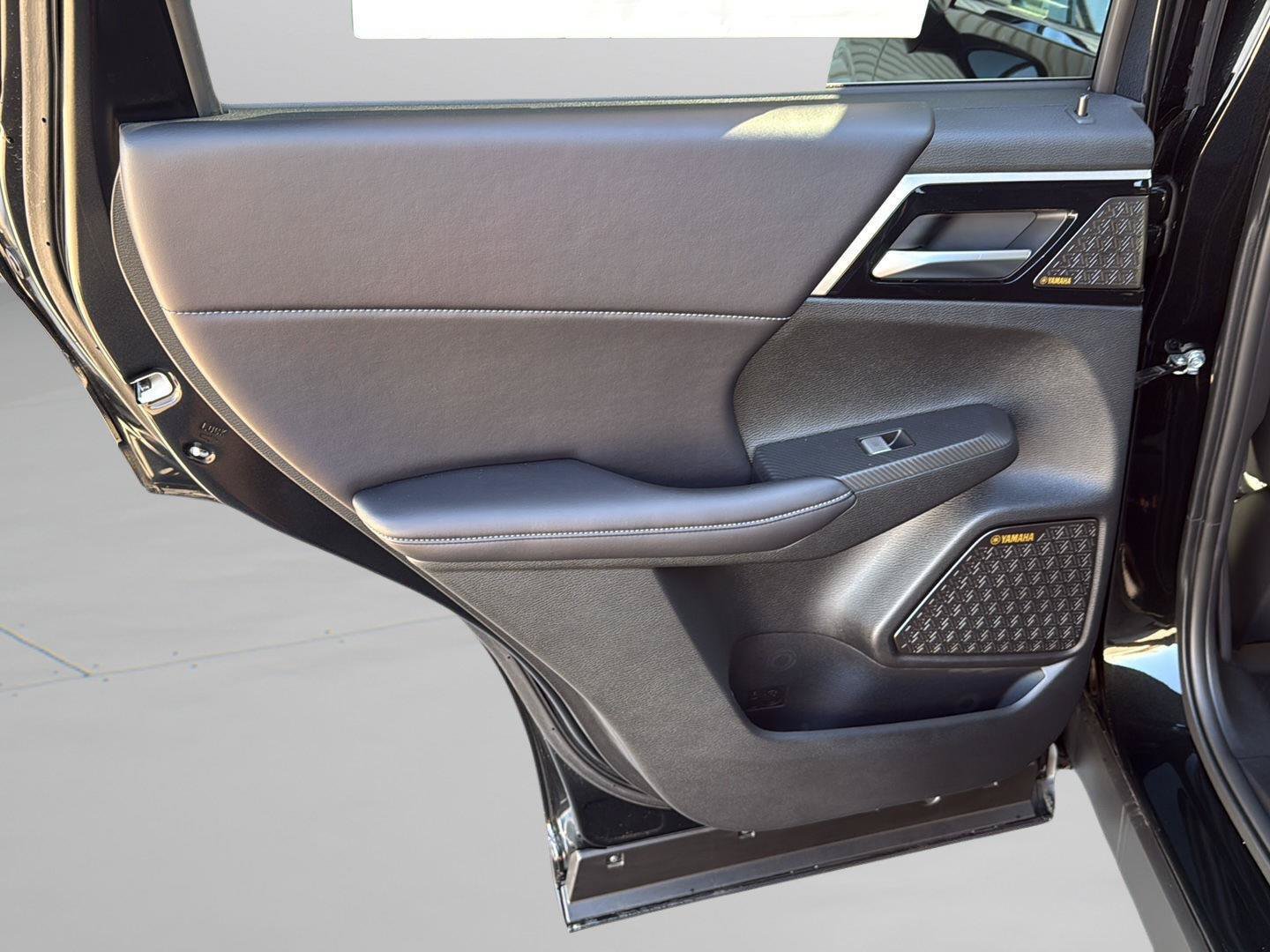 New 2026 Mitsubishi Outlander SE FWD image 29