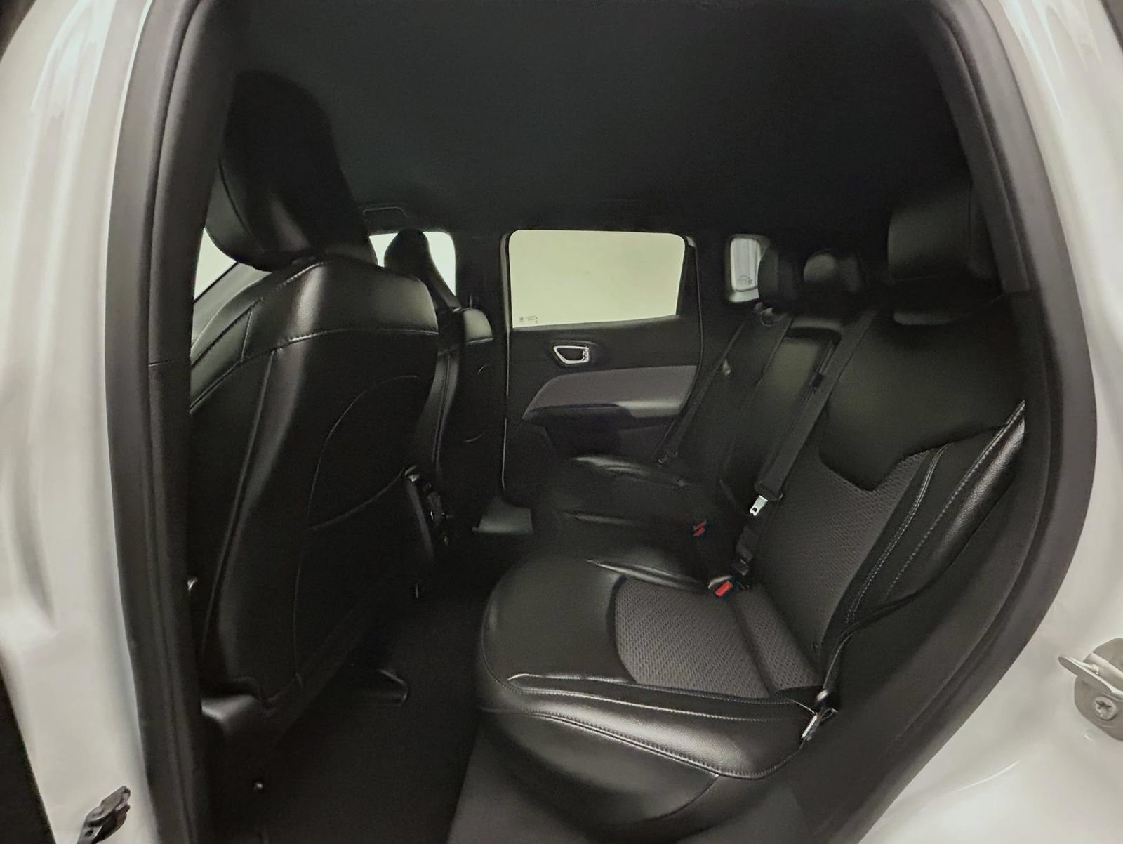 Used 2023 Jeep Compass Latitude w/ Mopar Graphics Package AWD/4WD image 19