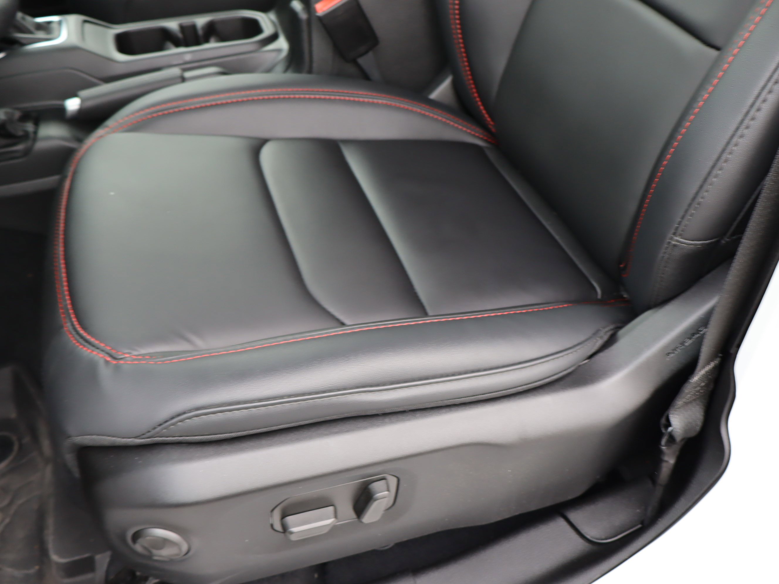 Used 2025 Jeep Wrangler Unlimited Rubicon AWD/4WD image 17