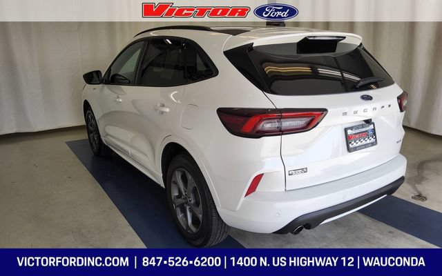 Used 2024 Ford Escape ST-Line w/ Tech Pack #1 AWD/4WD image 2