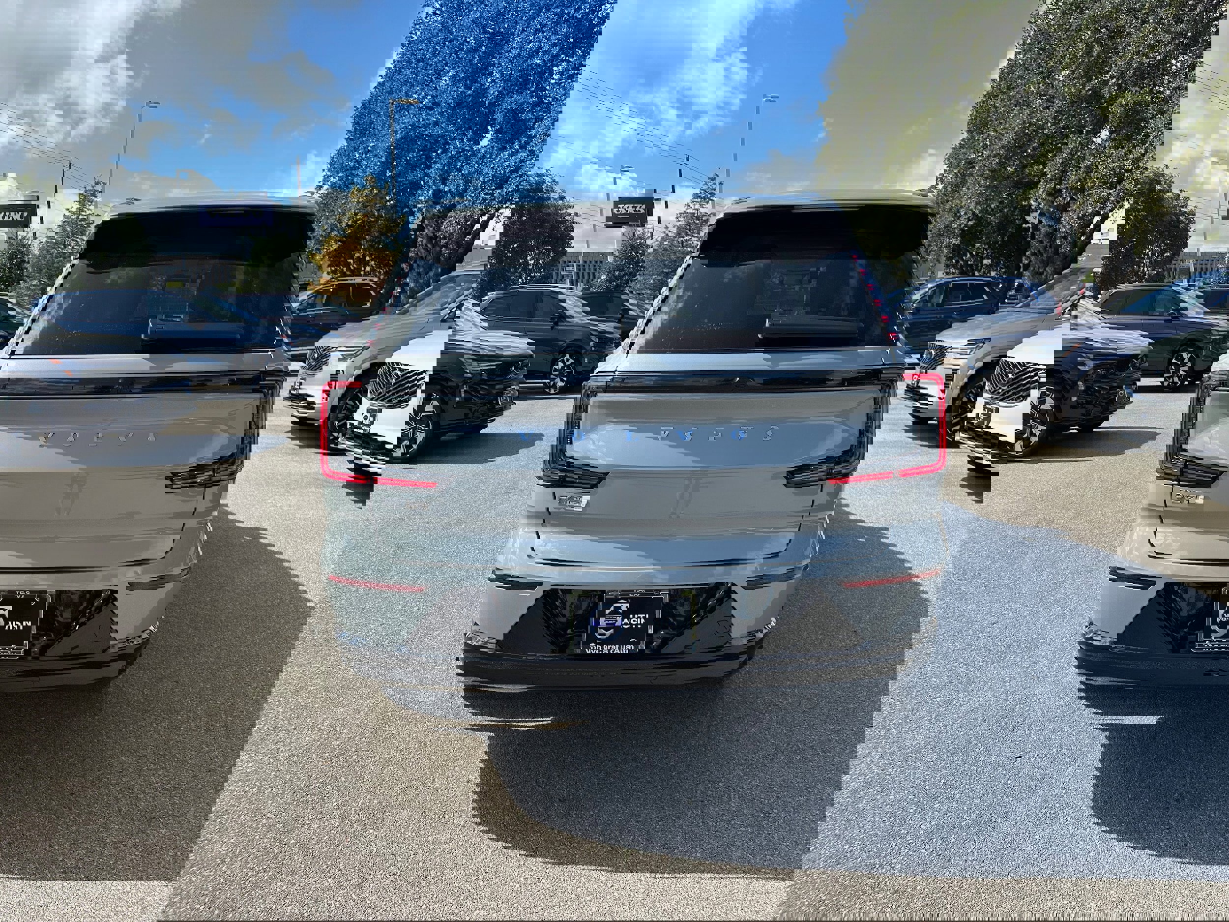 New 2025 Volvo EX90 Plus image 5