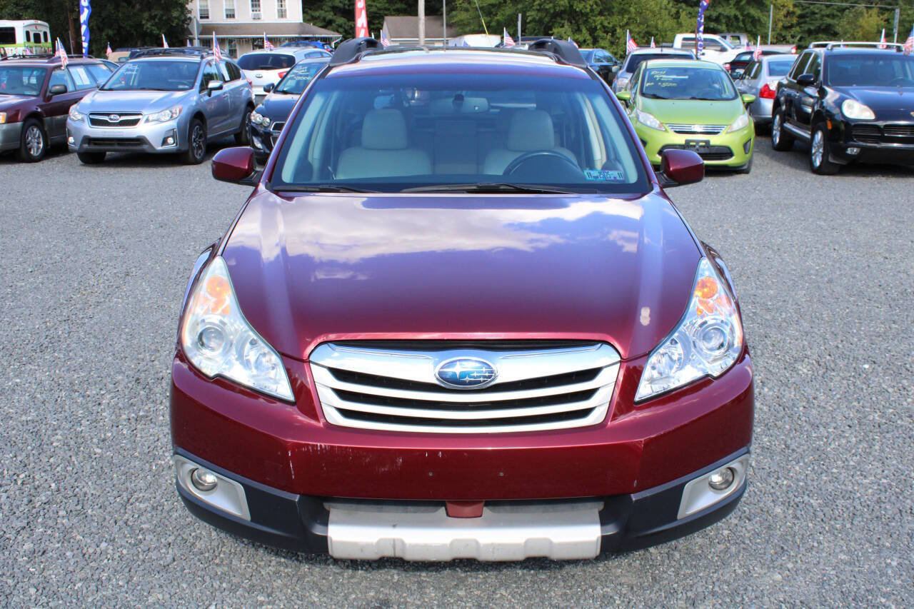 Used 2011 Subaru Outback 3.6R Limited w/ PWR Moonroof Pkg image 3