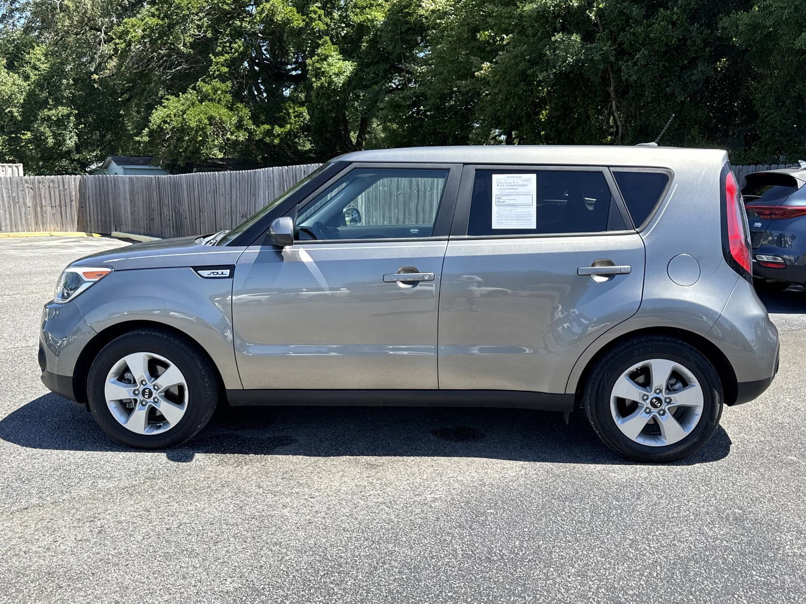 Used 2019 Kia Soul FWD image 2