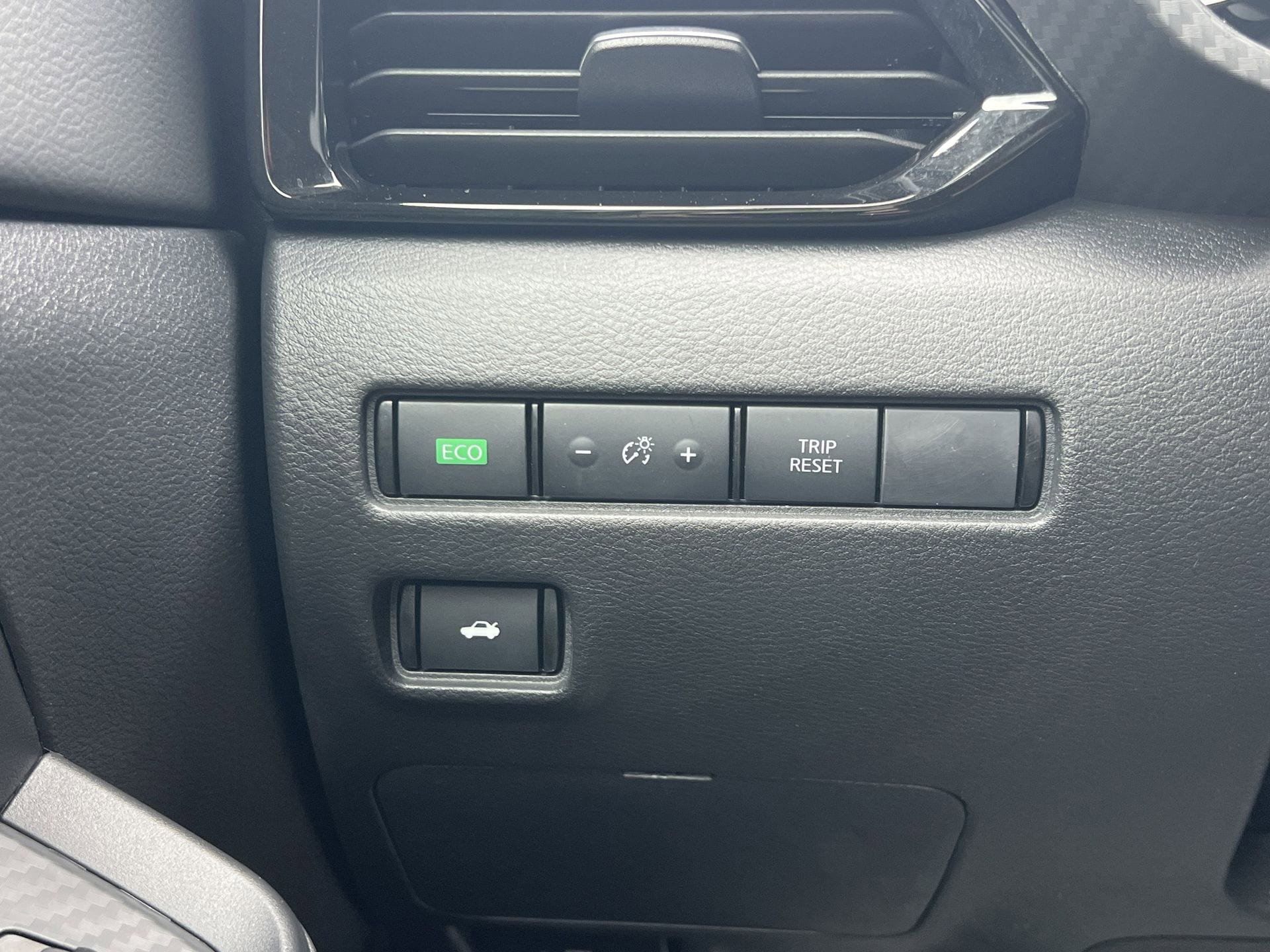 Certified 2025 Nissan Sentra SV FWD image 11