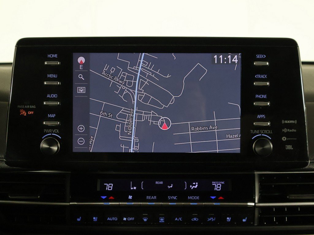 Used 2022 Toyota Sienna Limited image 46