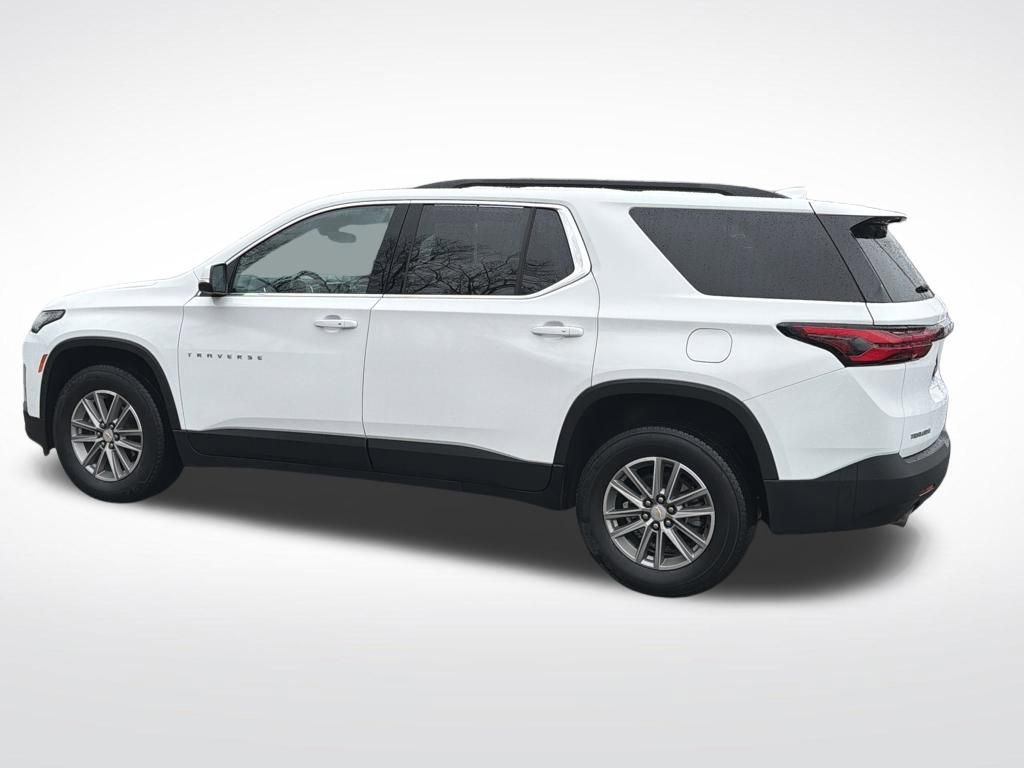 Used 2023 Chevrolet Traverse LT image 12