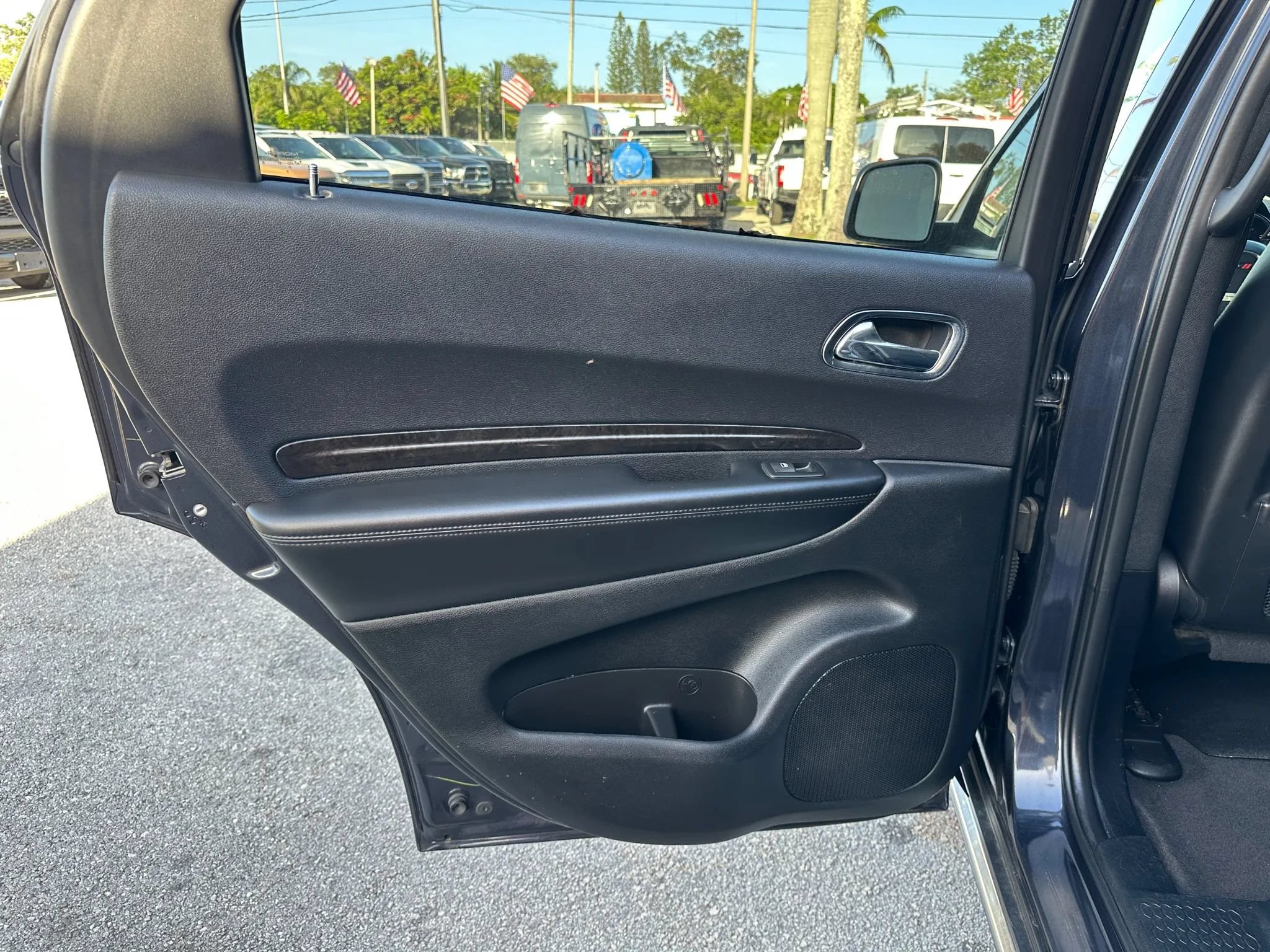 Used 2016 Dodge Durango Limited w/ Nav & Power Liftgate Group AWD/4WD image 12