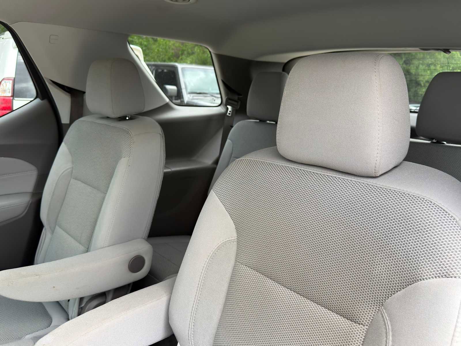 Used 2019 Chevrolet Traverse LT FWD image 24
