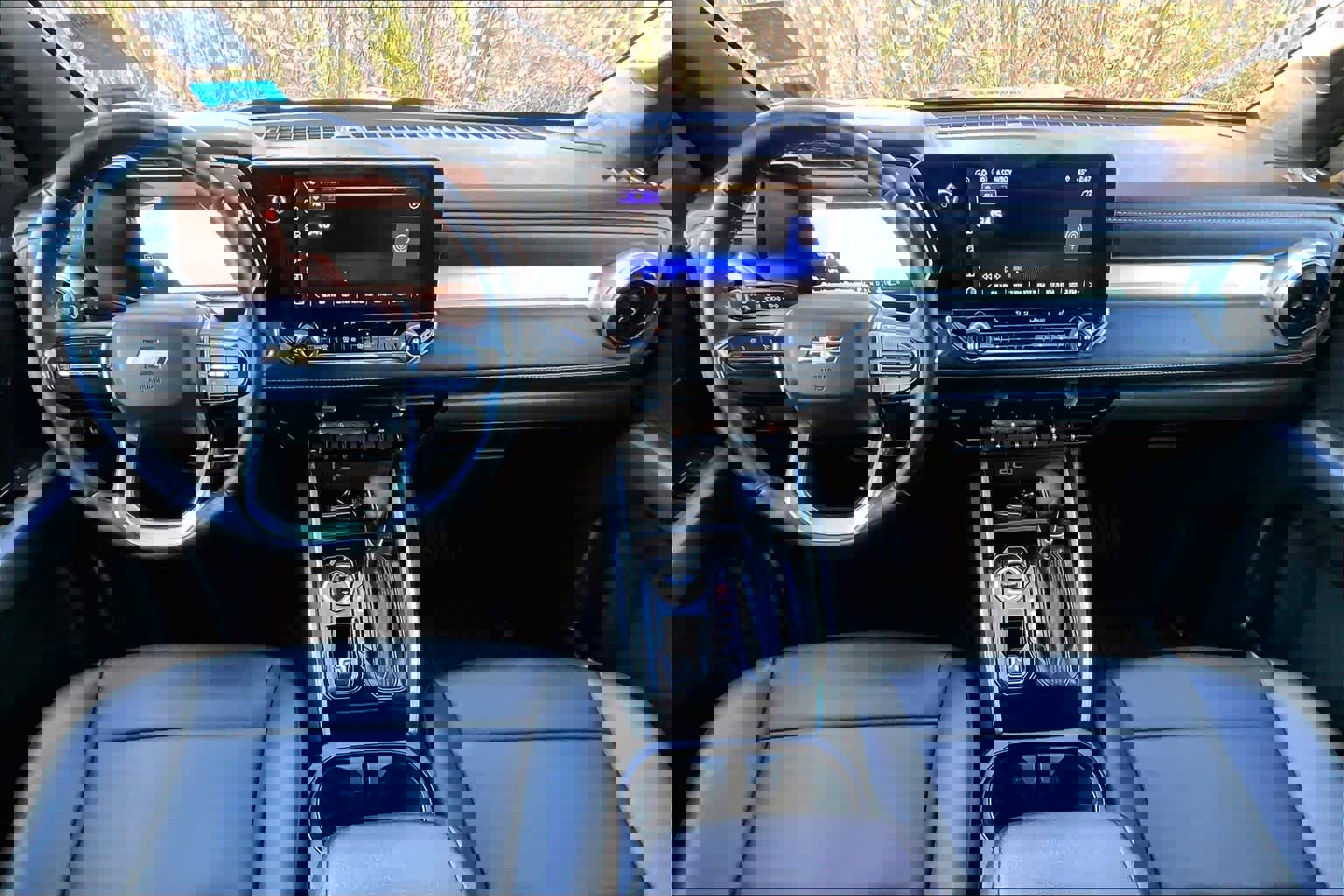 Used 2024 Chevrolet Colorado LT w/ LT Convenience Package III image 13