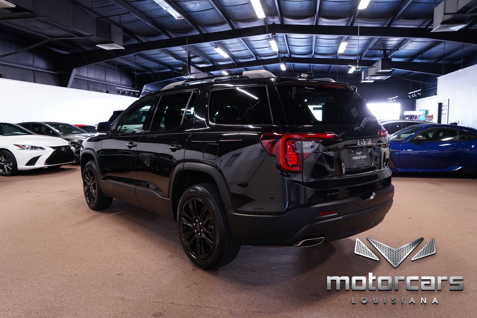 Used 2022 GMC Acadia SLE w/ Driver Convenience Package image 5