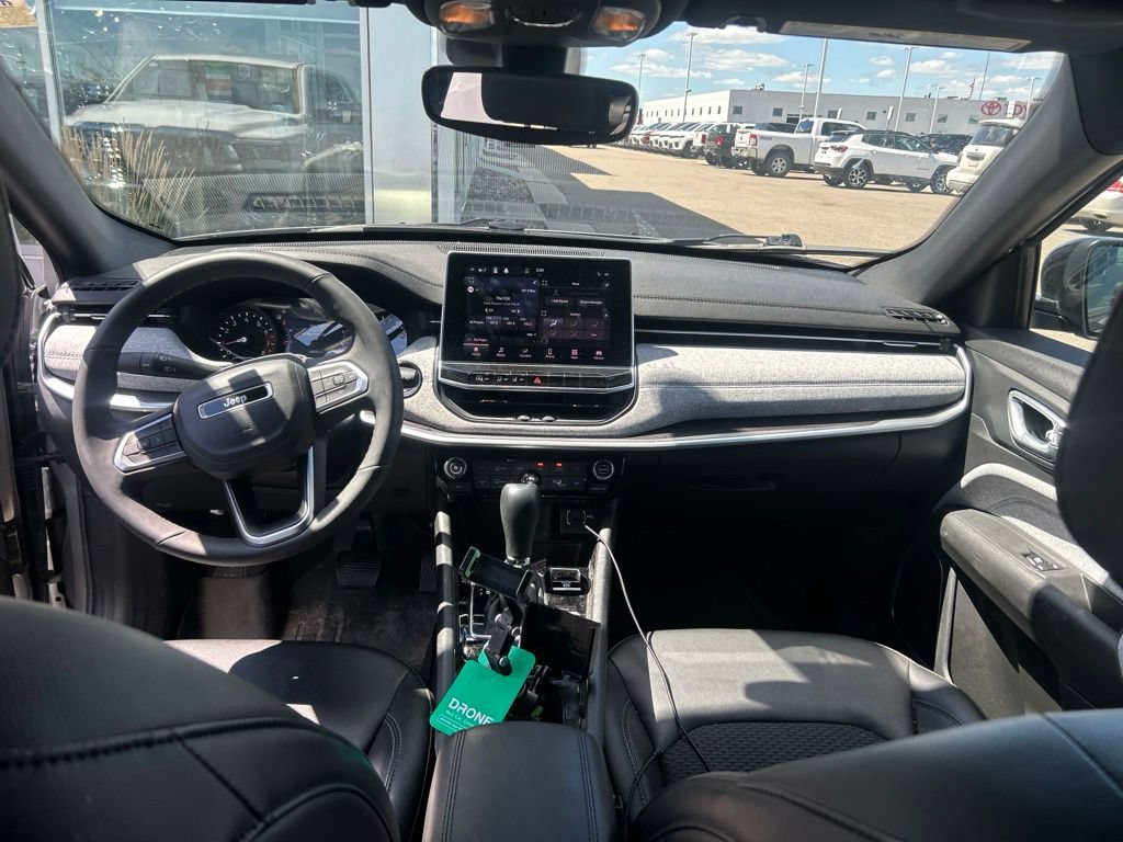 Certified 2023 Jeep Compass Latitude w/ Convenience Group AWD/4WD image 17