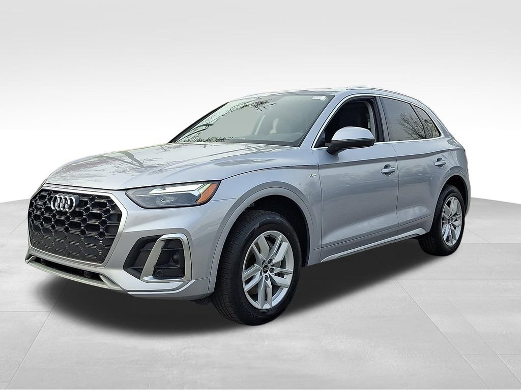 Used 2023 Audi Q5 2.0T Premium w/ Convenience Package AWD/4WD image 3