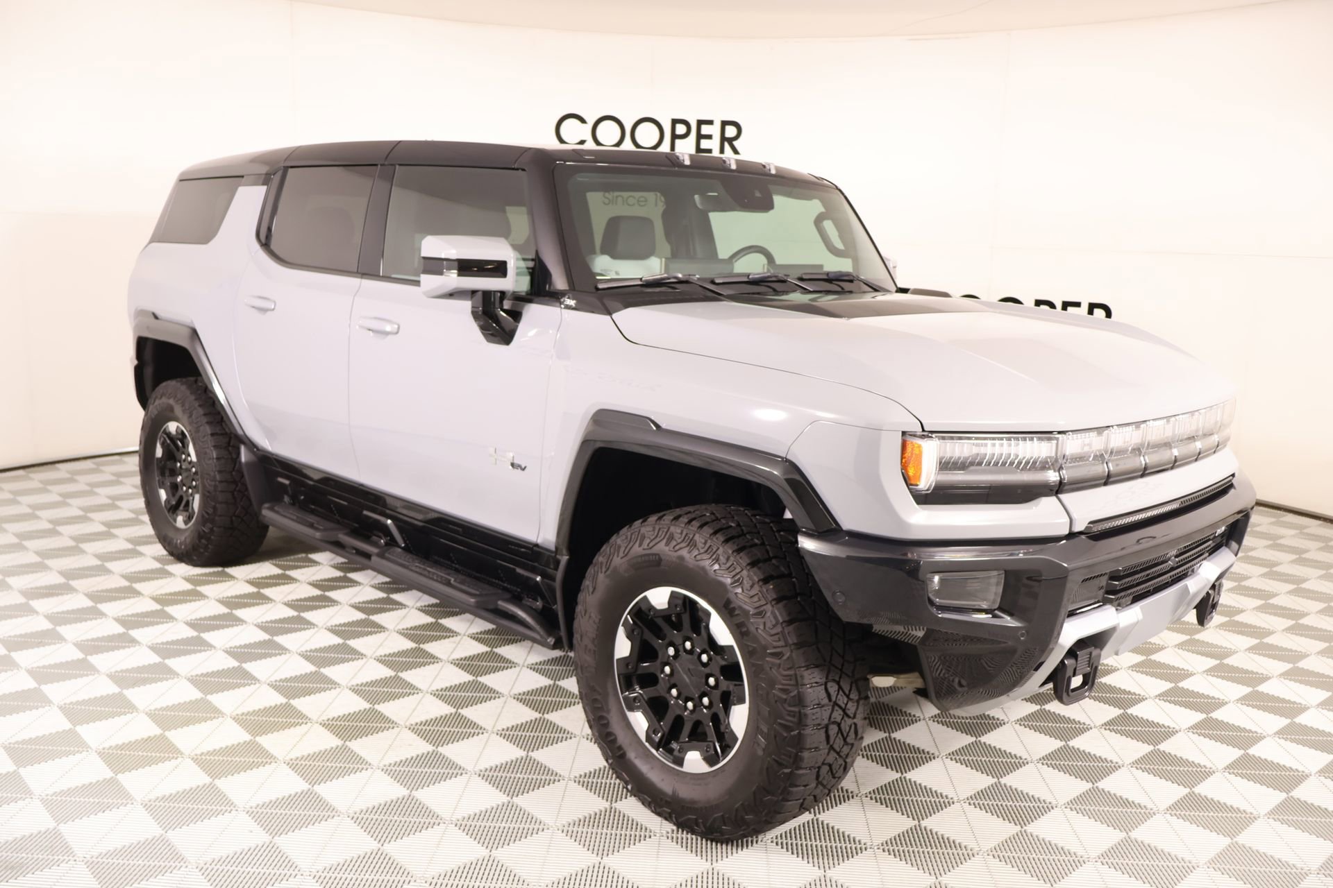 Used 2025 GMC Hummer EV 3X w/ Extreme Off-Road Package AWD/4WD image 1