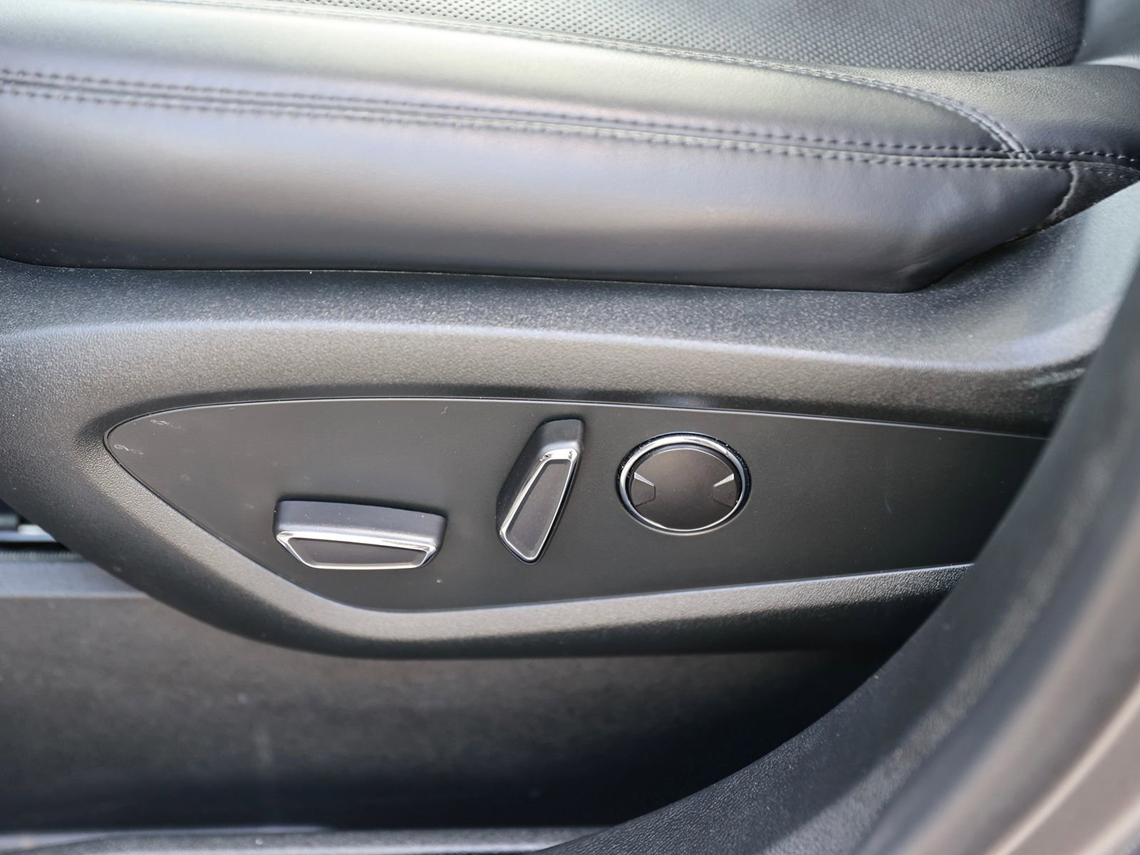 Used 2022 Lincoln Nautilus Reserve image 18