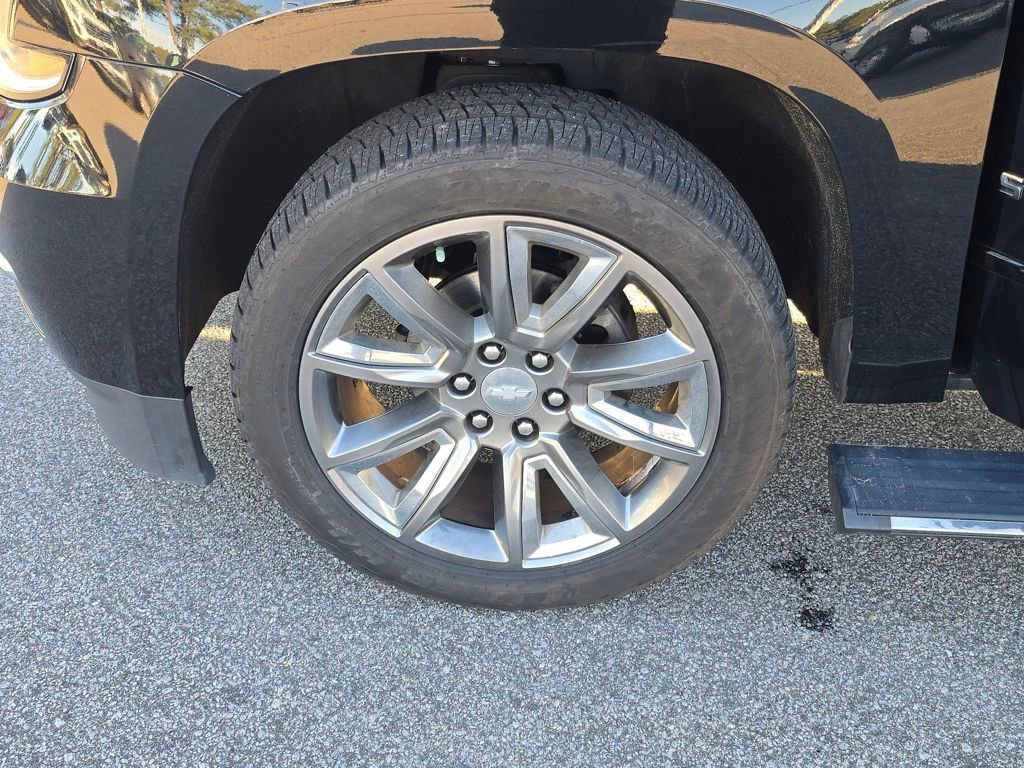 Used 2015 Chevrolet Suburban LTZ image 27