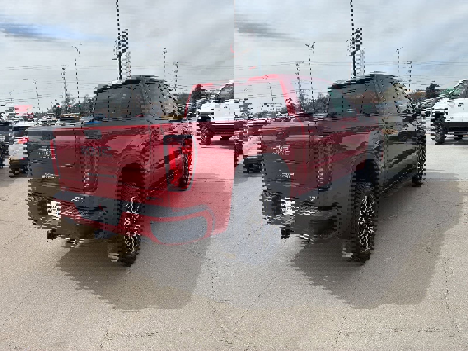 Used 2021 GMC Sierra 1500 AT4 w/ AT4 Premium Package image 8