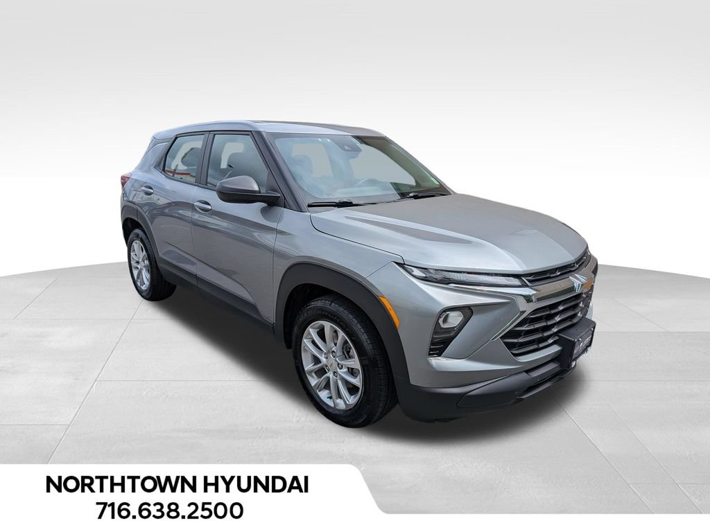 Used 2024 Chevrolet TrailBlazer LS FWD image 12