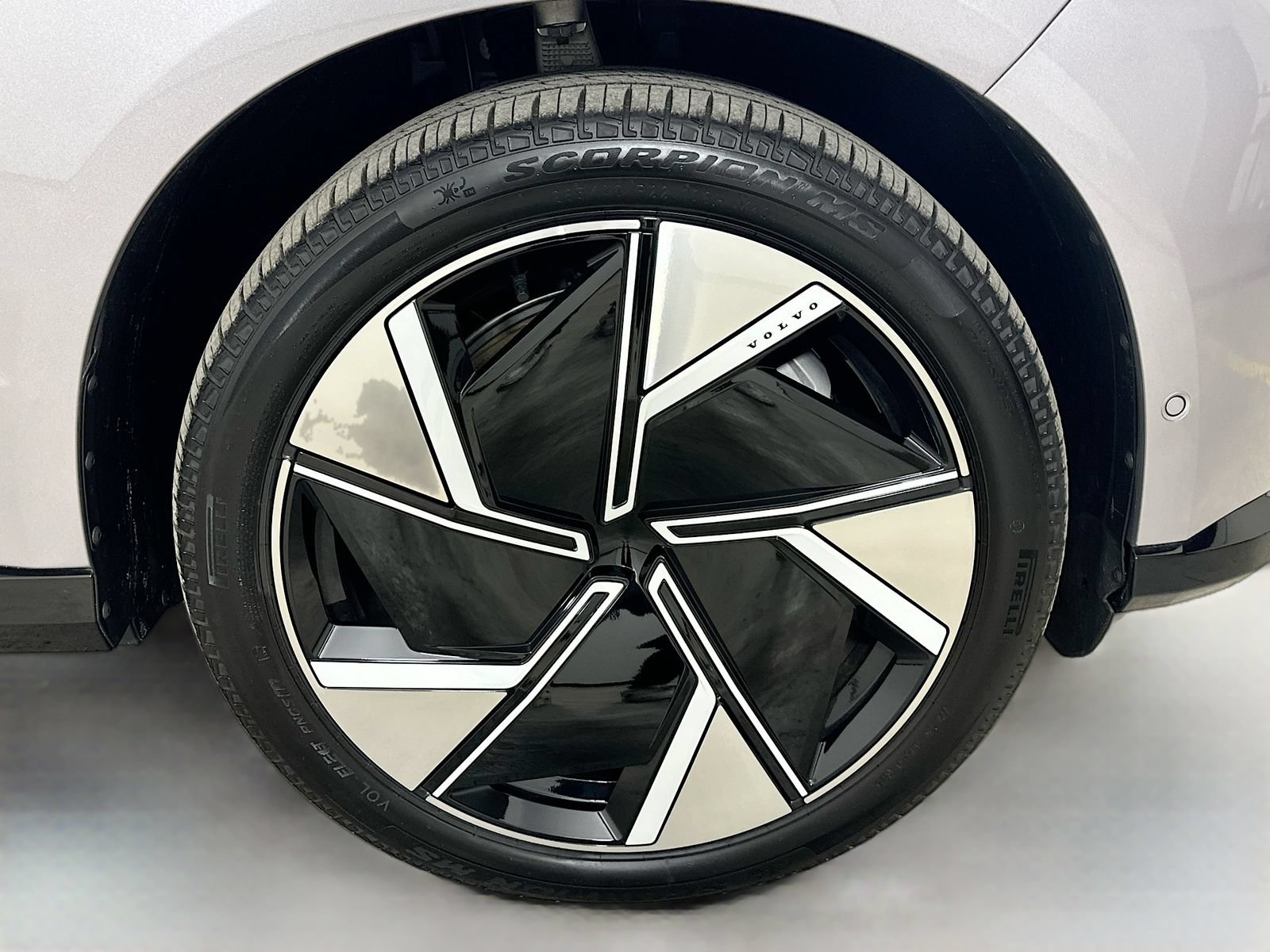 New 2026 Volvo EX90 Ultra AWD/4WD image 10