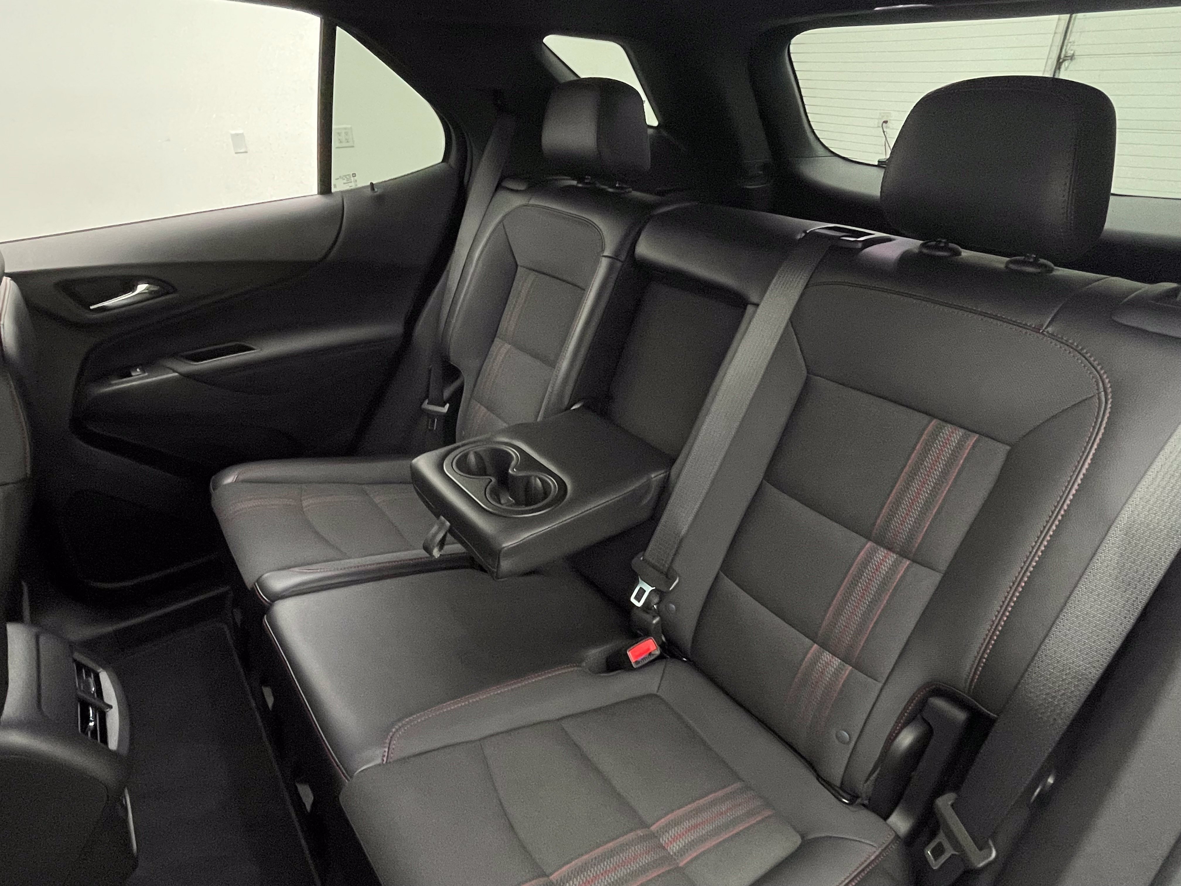 Used 2023 Chevrolet Equinox RS FWD image 41