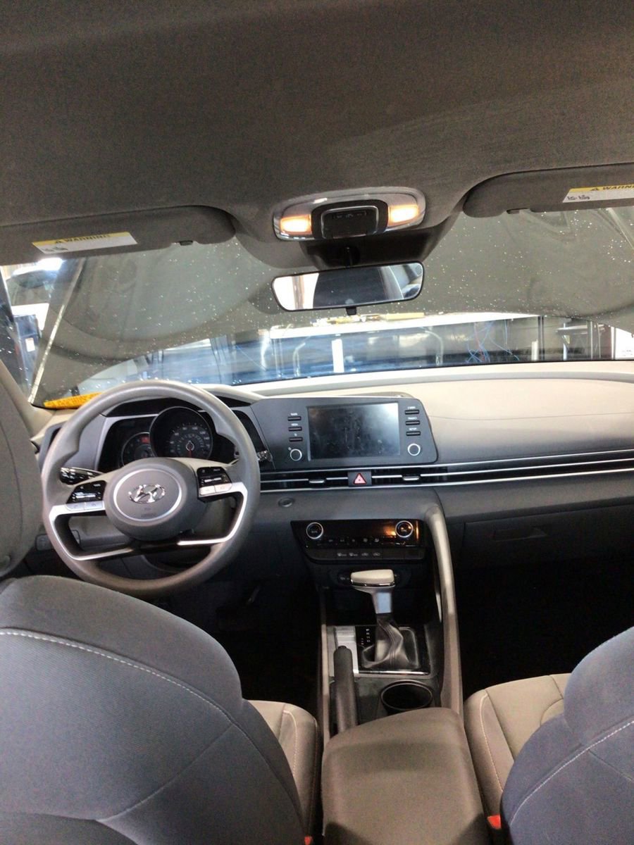 Used 2023 Hyundai Elantra SEL image 8