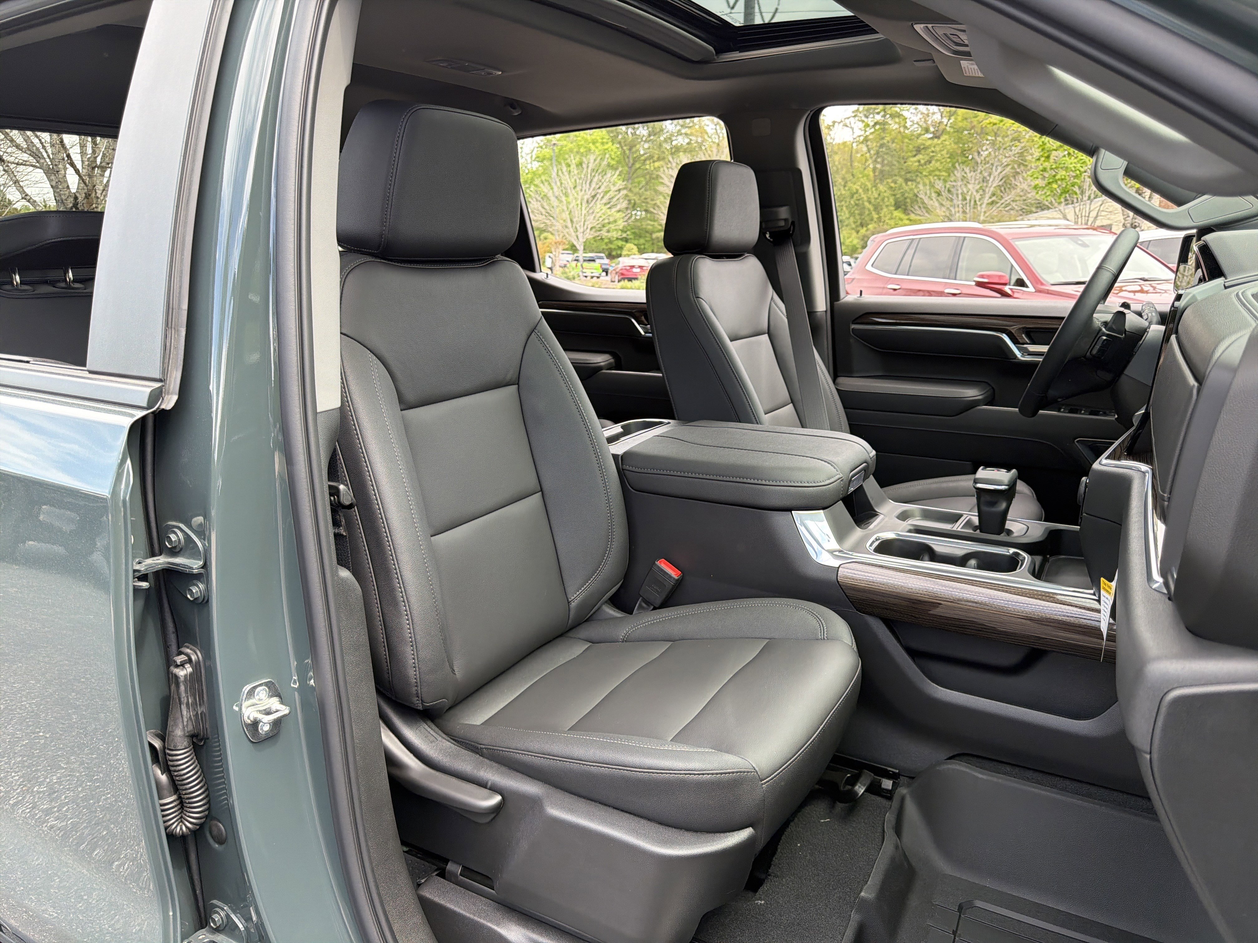 Used 2026 Chevrolet Silverado 1500 LT Trail Boss w/ Convenience Package II image 13