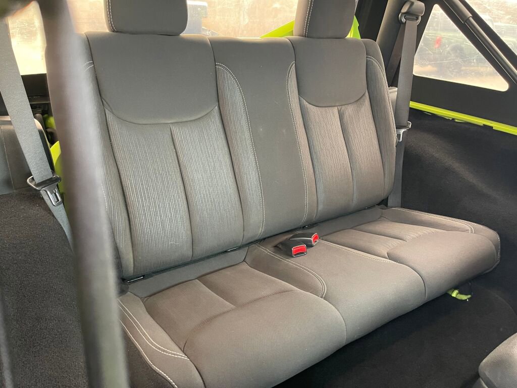 Used 2016 Jeep Wrangler Rubicon w/ Power Convenience Group image 17