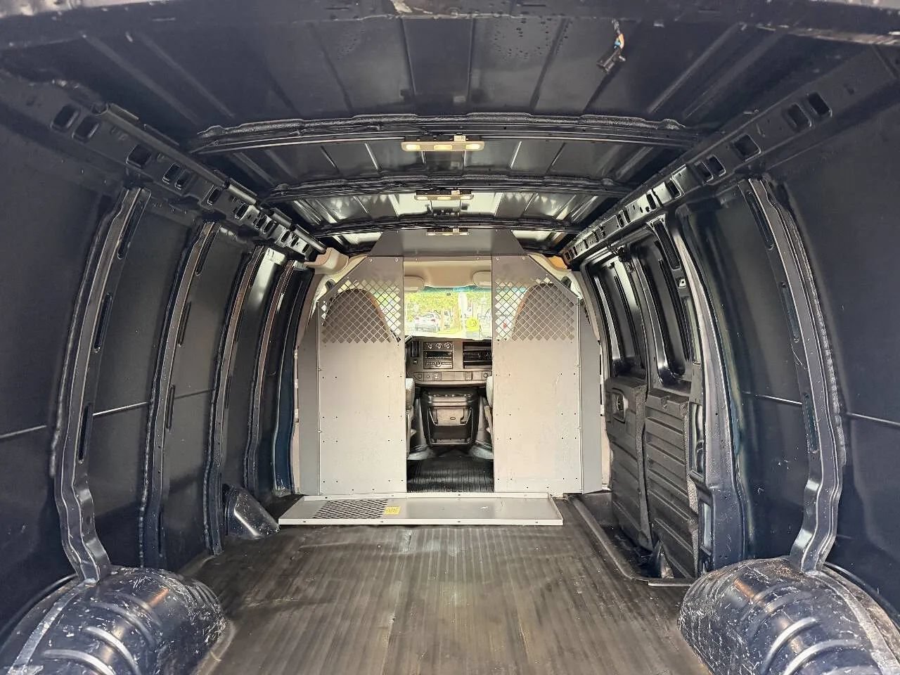 Used 2015 Chevrolet Express 2500 w/ Cold Climate Package RWD image 41