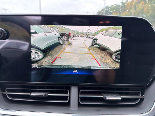 New 2026 Chevrolet Trax LT w/ Sunroof Package FWD image 15