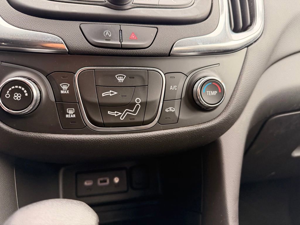 Used 2023 Chevrolet Equinox LT FWD image 14