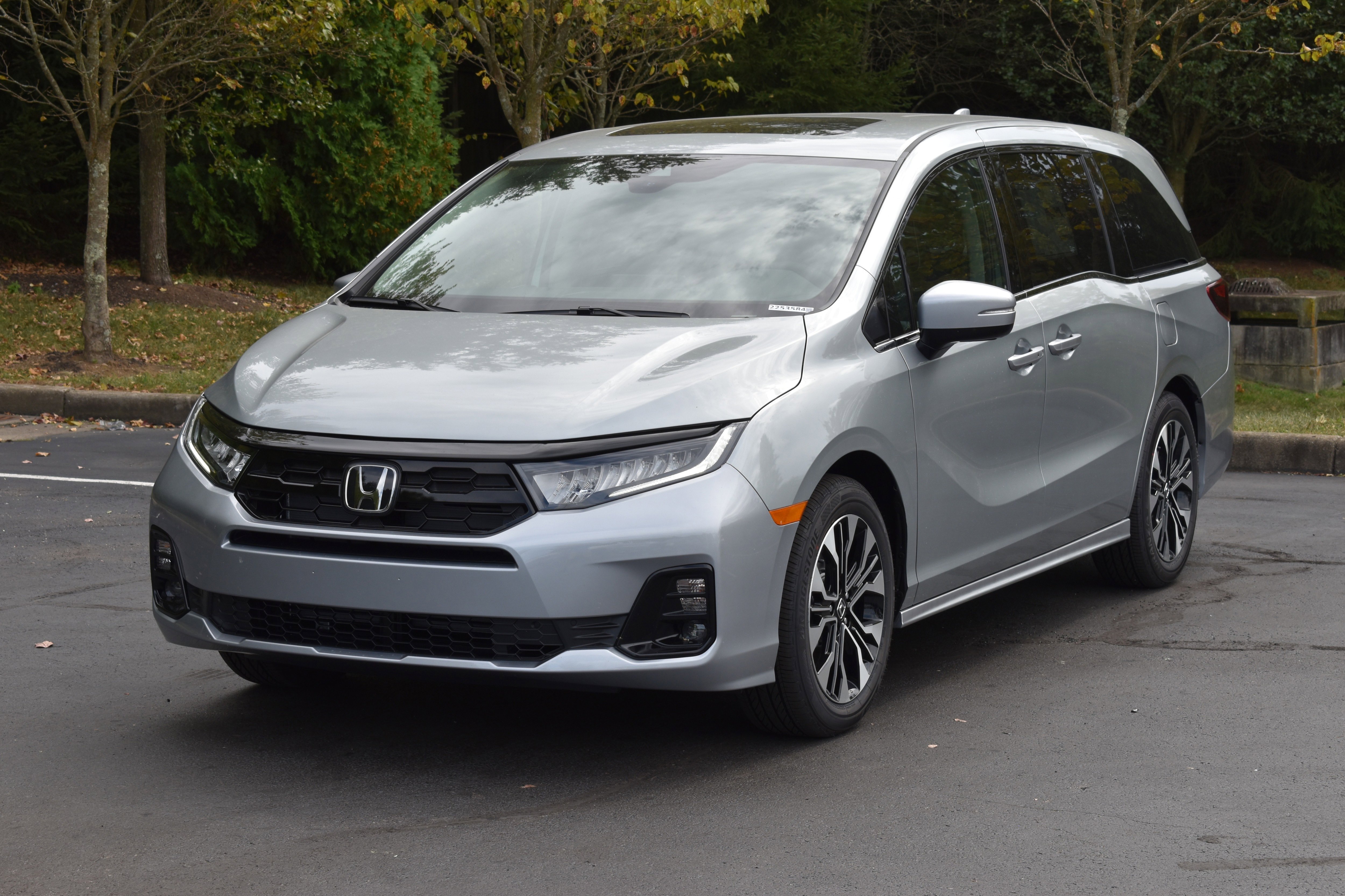 New 2026 Honda Odyssey Elite image 3