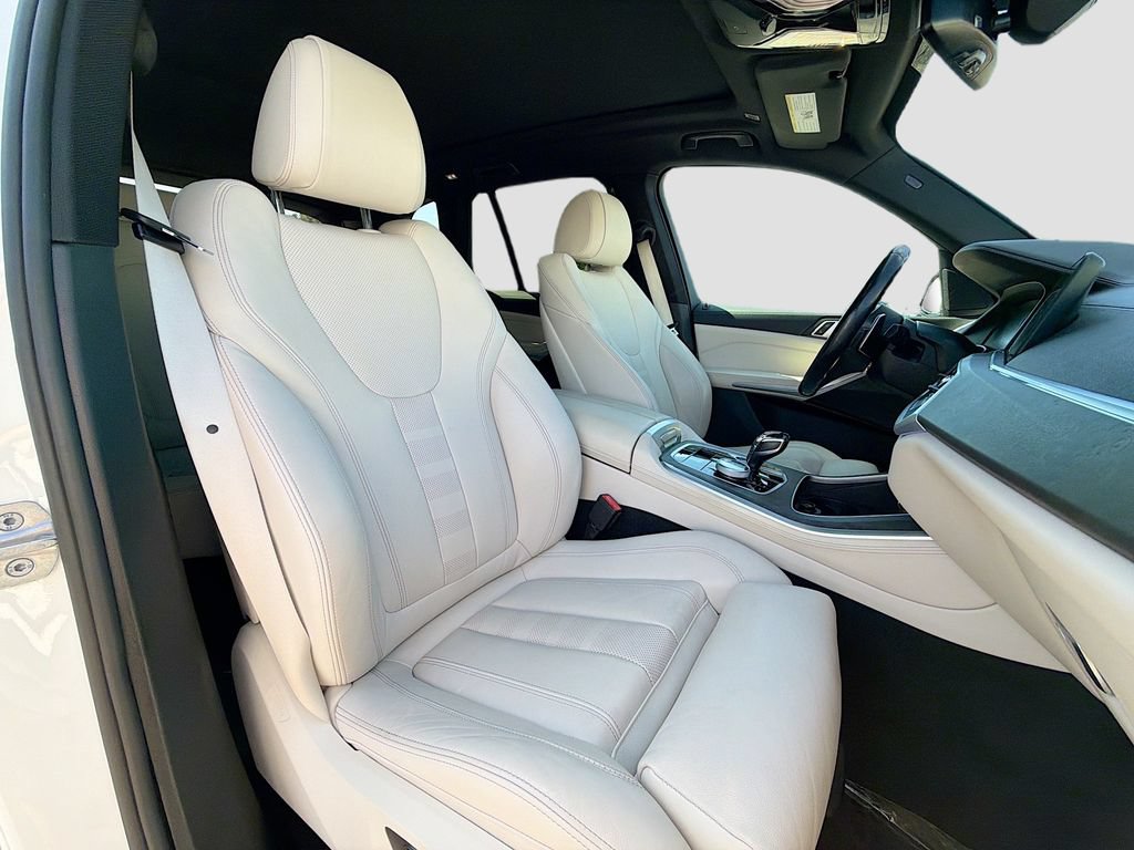 Used 2021 BMW X5 sDrive40i w/ M Sport Package RWD image 14