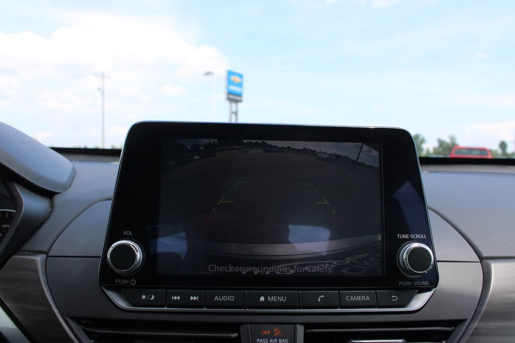 Used 2024 Nissan Altima 2.5 SV FWD image 55