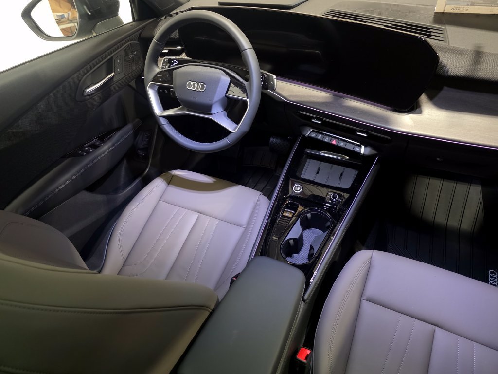 New 2026 Audi Q3 quattro 2.0T AWD/4WD image 14