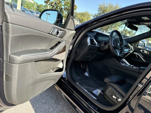 Used 2025 BMW X6 xDrive40i image 18