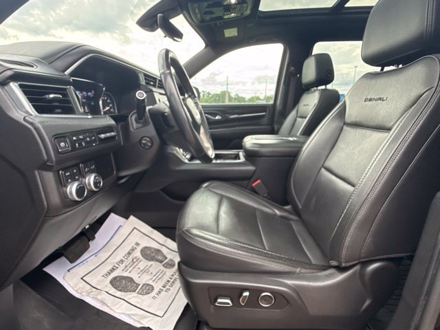 Used 2021 GMC Yukon Denali w/ Denali Premium Package AWD/4WD image 12