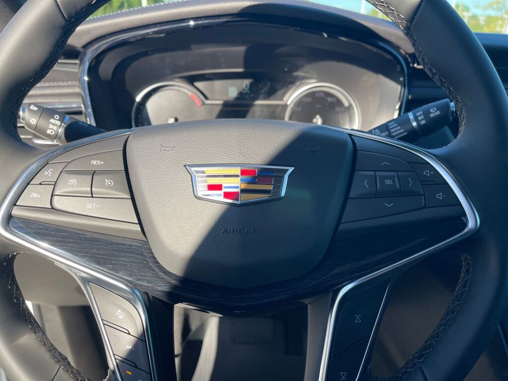 New 2025 Cadillac XT5 Premium Luxury w/ LPO, Floor Liner Package image 10