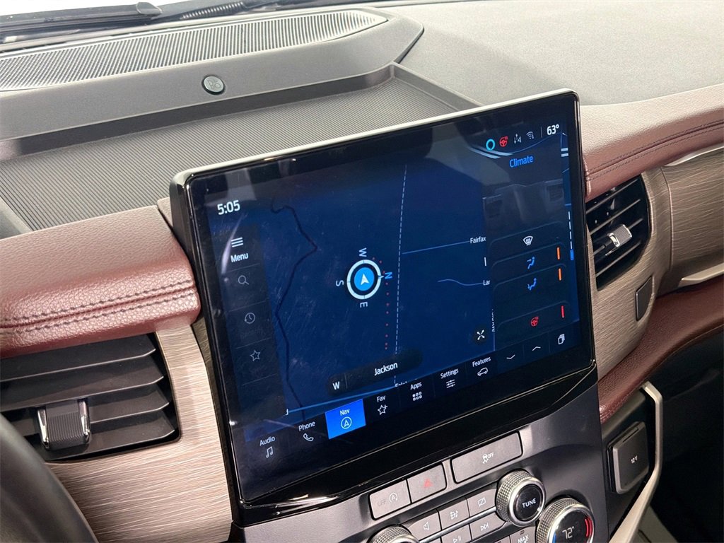 Used 2024 Ford Expedition Limited image 13