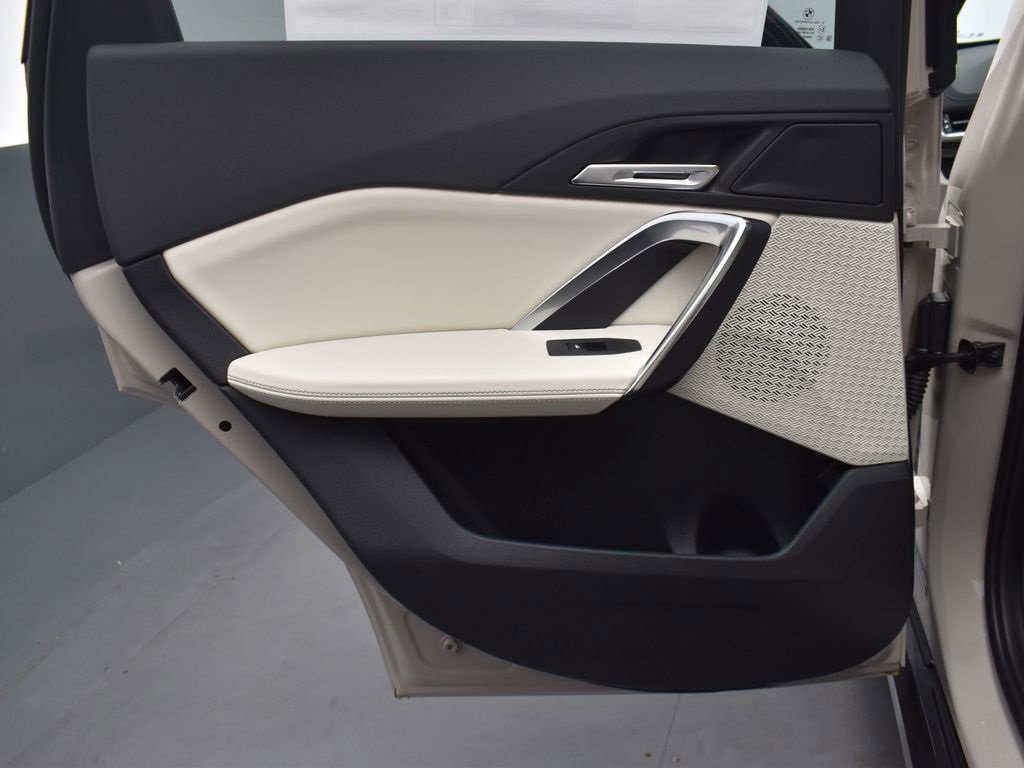 New 2026 BMW X1 xDrive28i w/ Technology Package image 16
