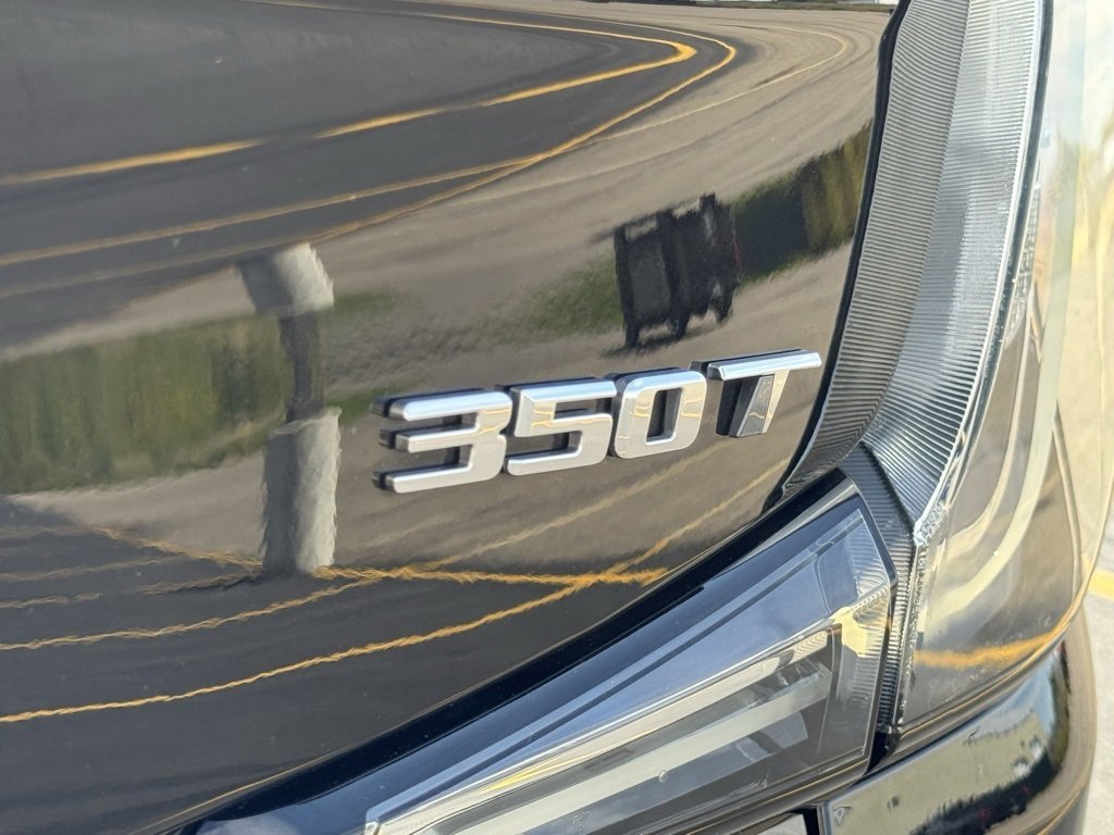 Used 2023 Cadillac XT4 Sport w/ Cold Weather Package image 29