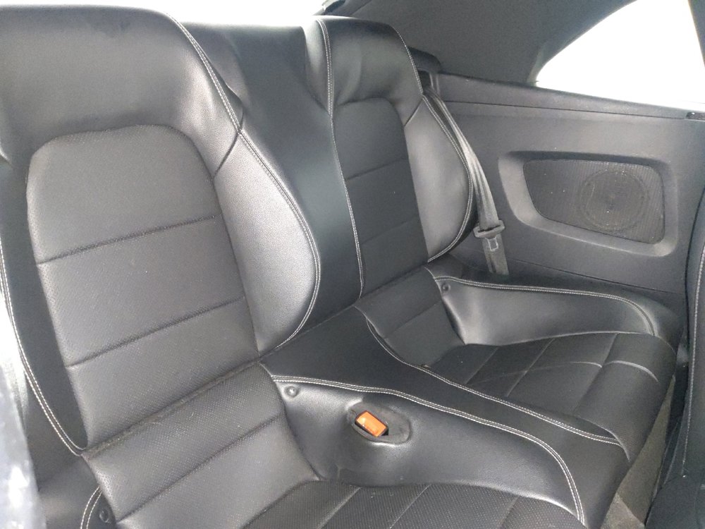 Used 2018 Ford Mustang Premium RWD image 19