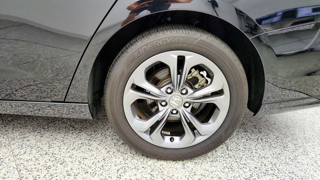 Used 2025 Honda Accord EX-L image 9