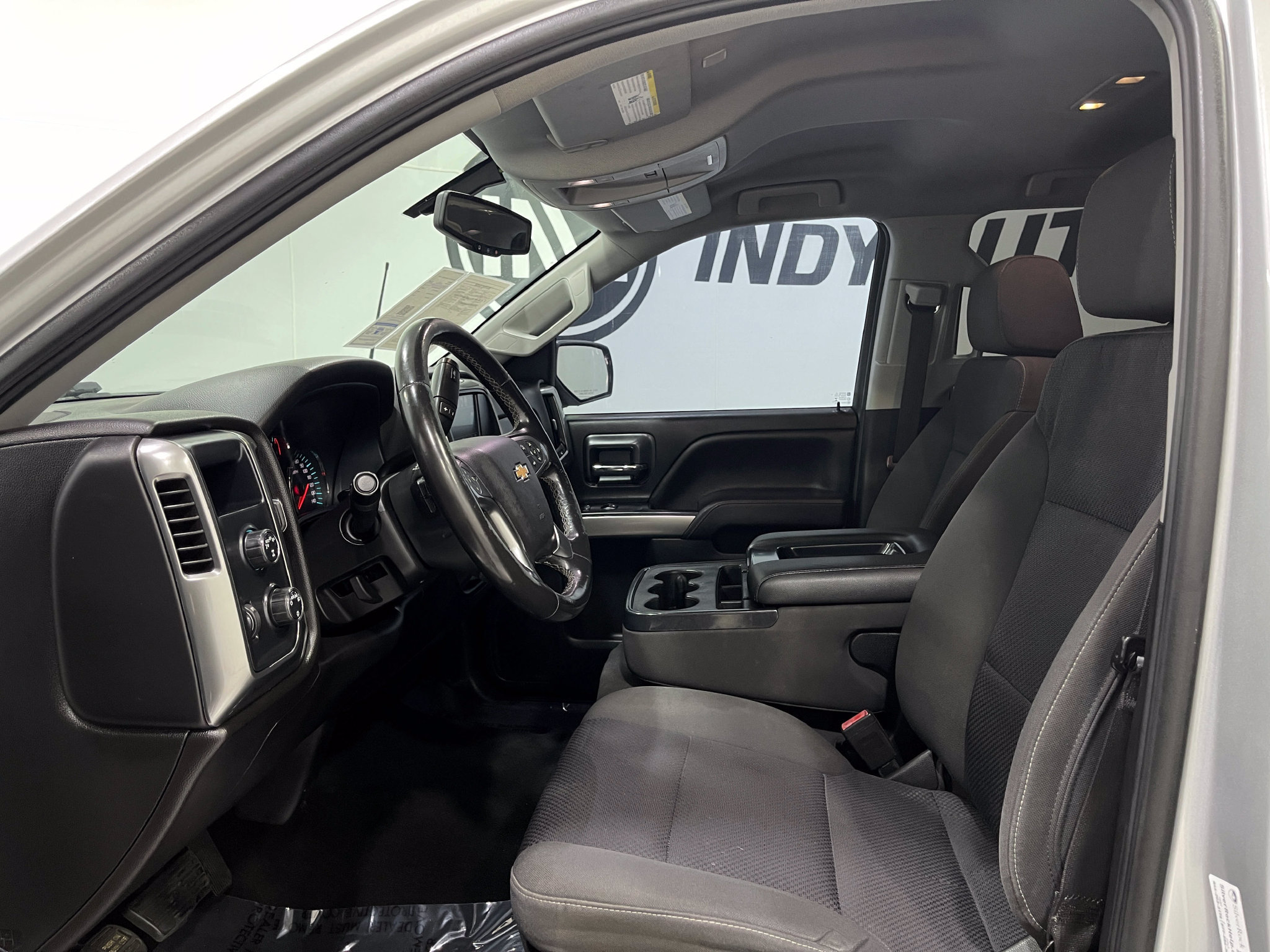 Used 2018 Chevrolet Silverado 1500 LT w/ Trailering Package AWD/4WD image 11