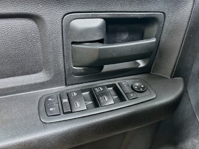 Used 2017 RAM 3500 Tradesman w/ Chrome Appearance Group AWD/4WD image 11
