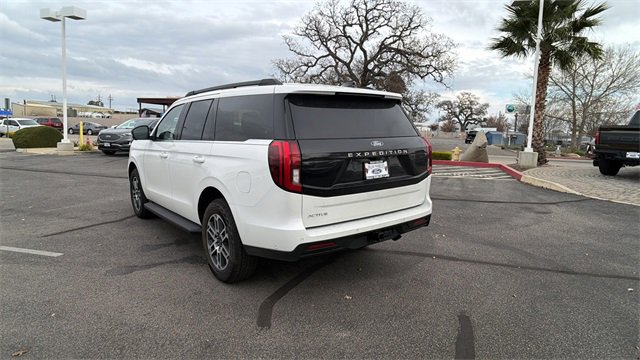 New 2025 Ford Expedition Active image 5