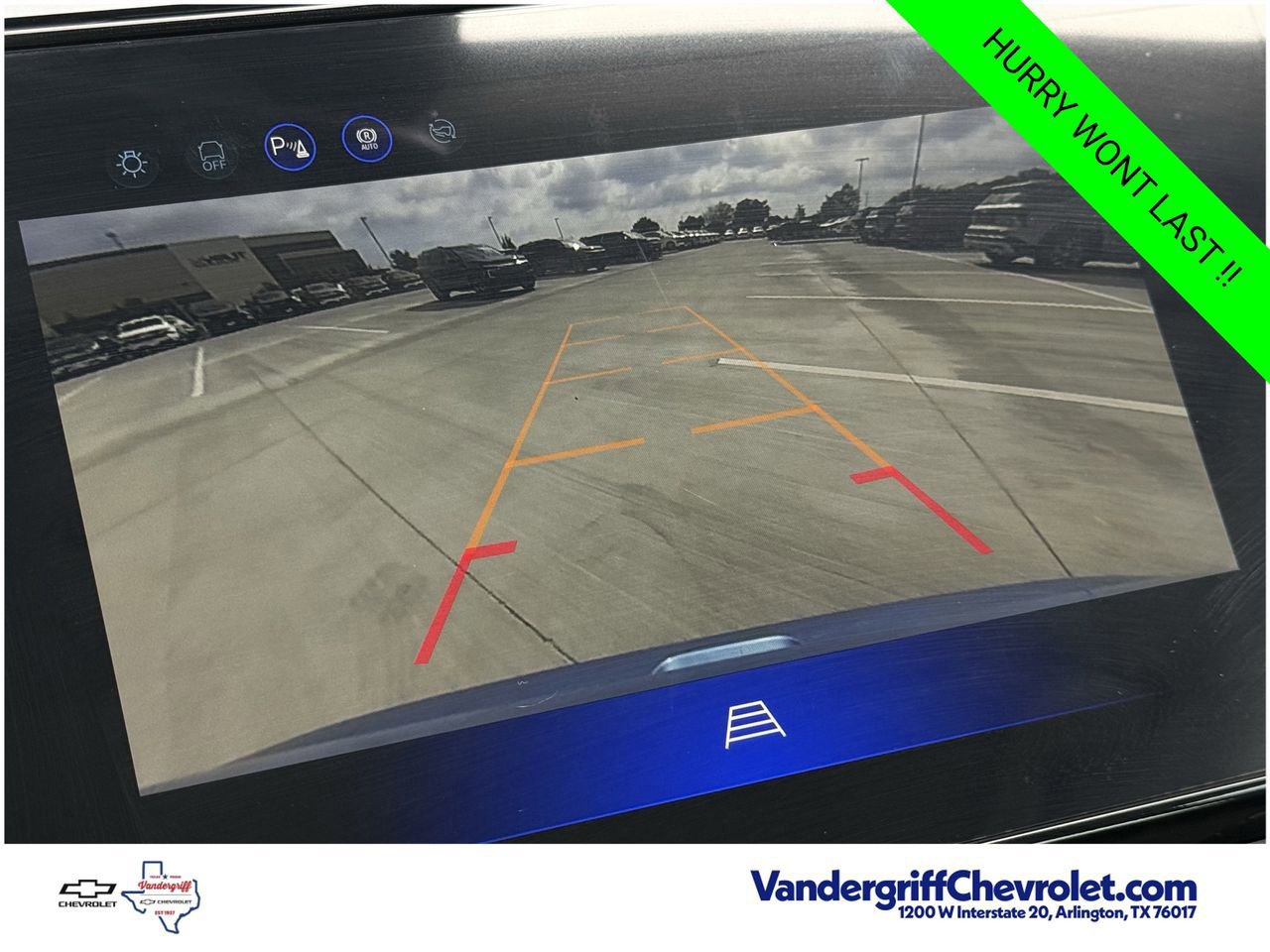 New 2027 Chevrolet Bolt LT w/ Comfort Package FWD image 16