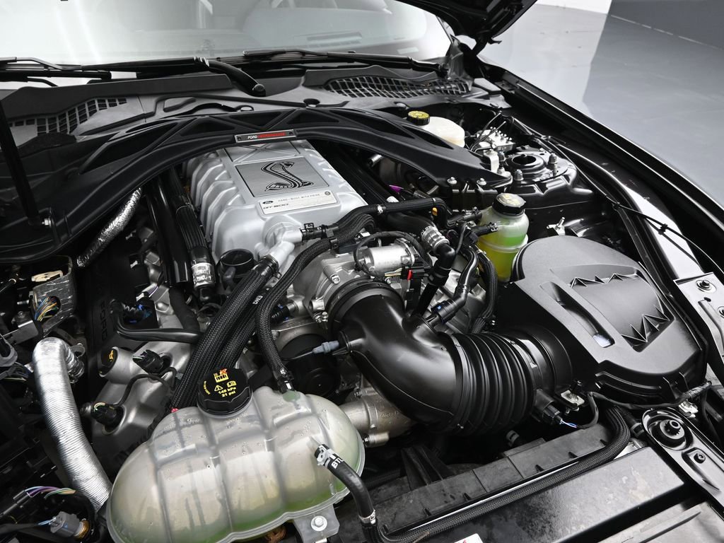 Certified 2022 Ford Mustang Shelby GT500 w/ Technology Package image 21