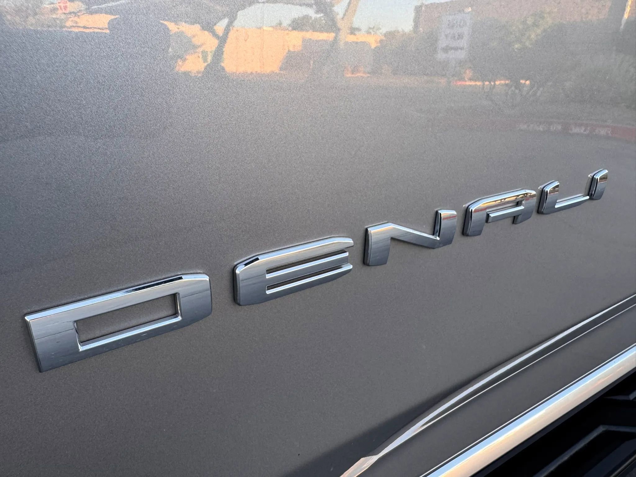 Used 2024 GMC Yukon XL Denali w/ Advanced Technology Package image 30