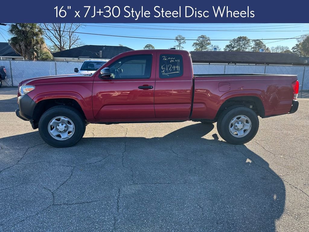 Used 2017 Toyota Tacoma SR image 8