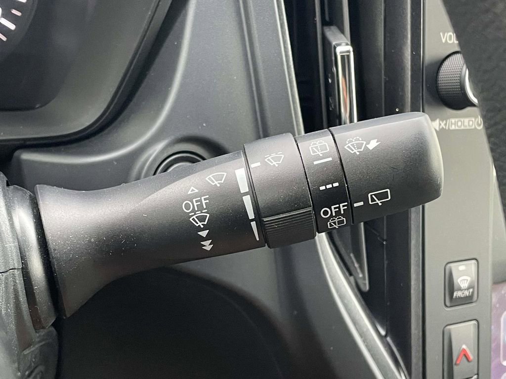 Used 2025 Subaru Forester AWD/4WD image 13